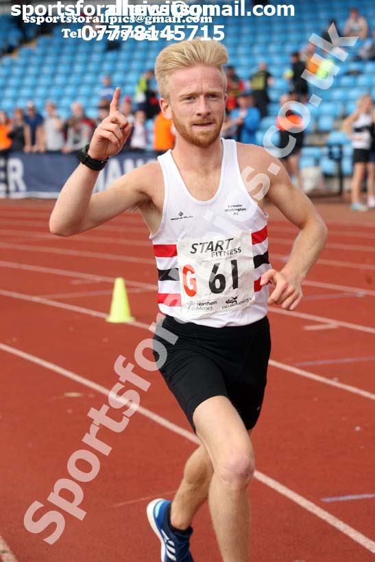 Senior mens 6 stage relay, Northern Senior 6 and 4 and Junior Stage Road Relays, SportsCity, Manchester. Photo:  David T. Hewitson/Sports for All Pics